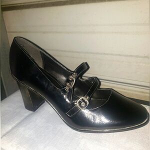 Size 7 Patent Leather Vera Wang Black Mary Jane Heels Shoes